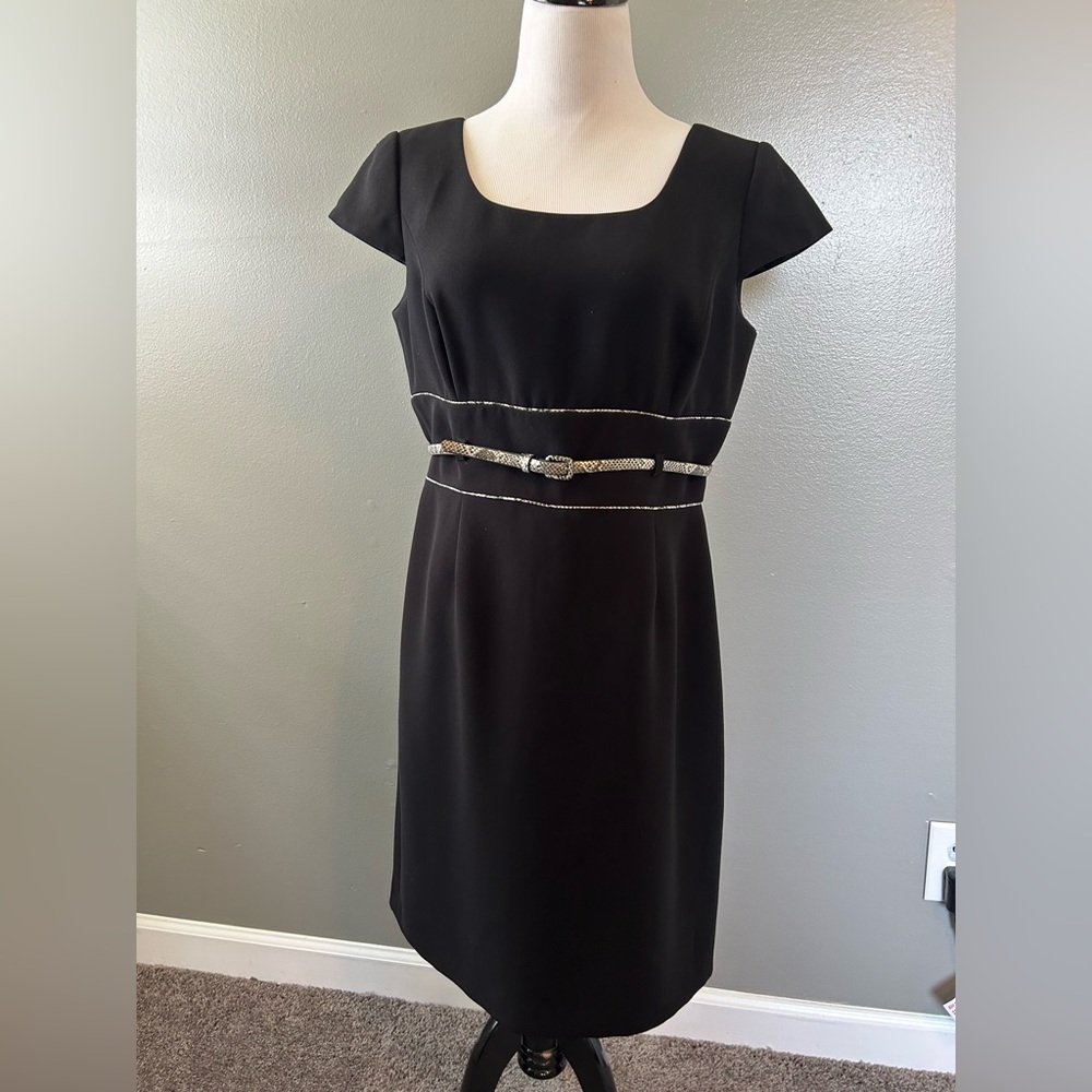 Tahari women’s black‎ dress with animal print belt size 10P